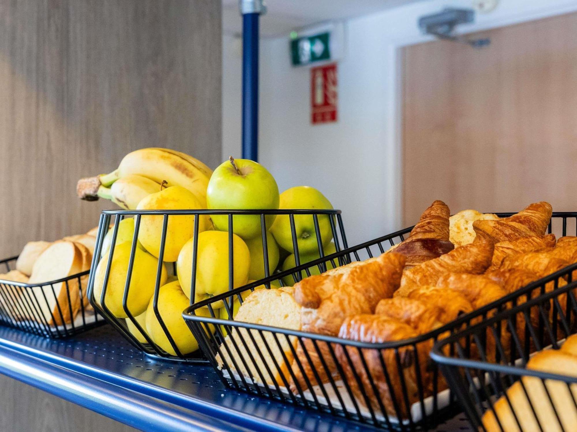 Ibis Budget Carcassonne Aeroport - A61 Eksteriør bilde